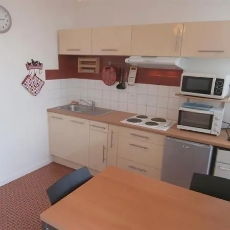 Passicot 2 - Saint-jean-de-luz, 1 Bedroom, 3 Persons Saint-Jean-de-Luz